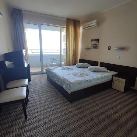 Europroperties Nikea Park Apartment