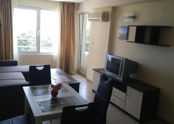 Europroperties Nikea Park Апартаменты