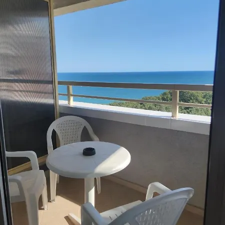 Апартаменты Europroperties Nikea Park